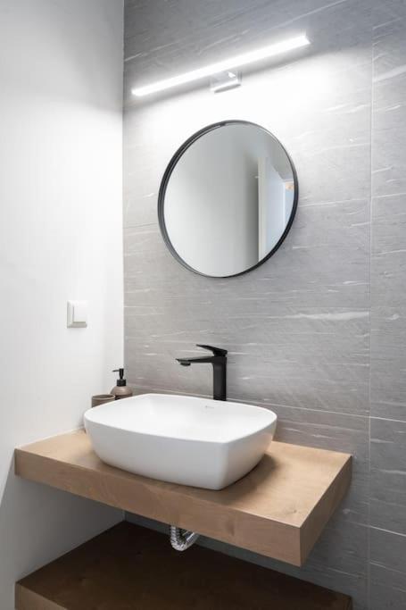 Prime Location 1-Bedroom Apt Athén Kültér fotó